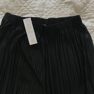 NWT BLACK FLOWY PANTS
